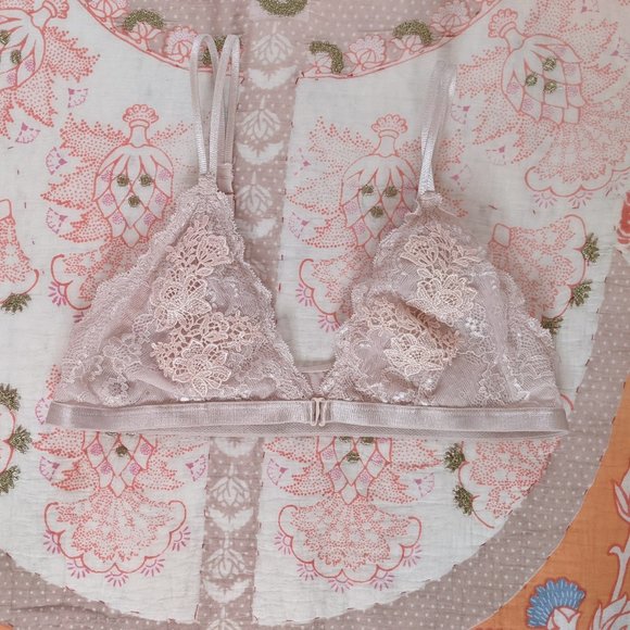 Rose+Vine soft pink floral embroidered  front-clasp lace bra - Picture 1 of 5
